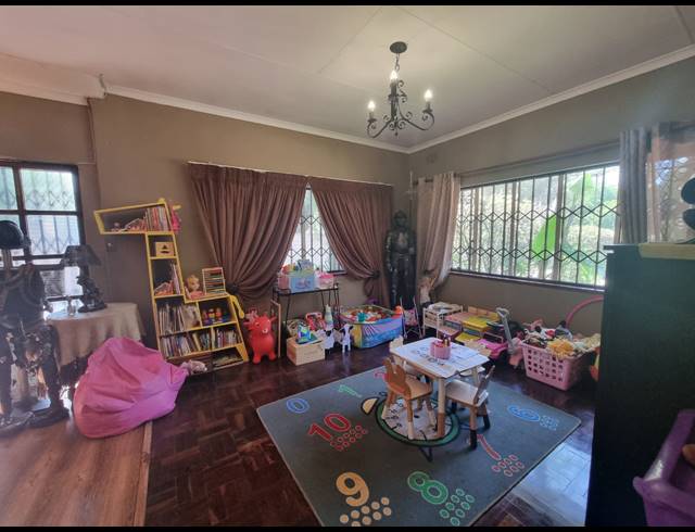 4 BEDROOM HOUSE FOR SALE IN VANDERBIJLPARK SW 1